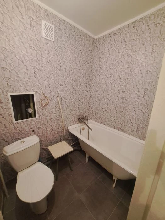 Продається 1кк. пр.Мира 70а