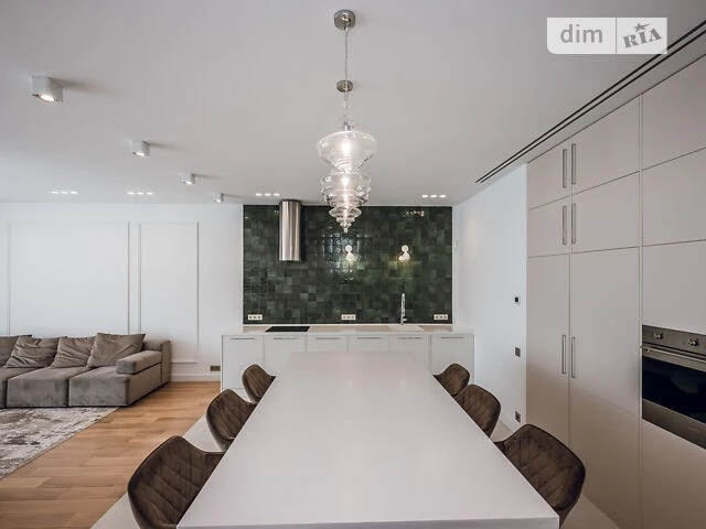 Продаж 5к квартири 266 кв. м на вул. Дмитра Годзенка 13 • ID