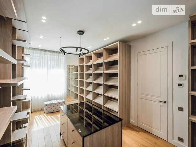 Продаж 5к квартири 266 кв. м на вул. Дмитра Годзенка 13 • ID