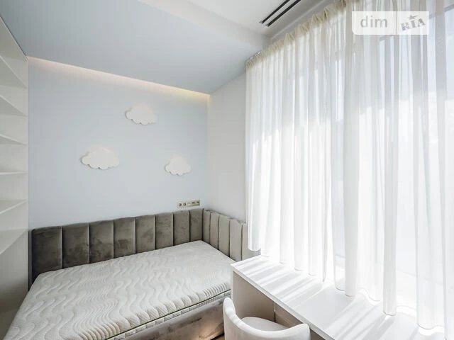 Продаж 5к квартири 266 кв. м на вул. Дмитра Годзенка 13 • ID