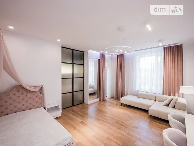 Продаж 5к квартири 266 кв. м на вул. Дмитра Годзенка 13 • ID