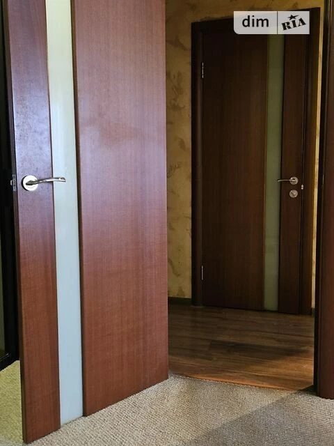 Продаж 1к квартири 37 кв. м на вул. Академіка Возіанова 10 •
