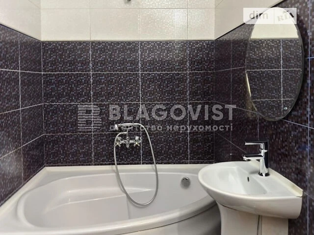 Продаж 2к квартири 45.3 кв. м на вул. Олексіївська 10/12 • I