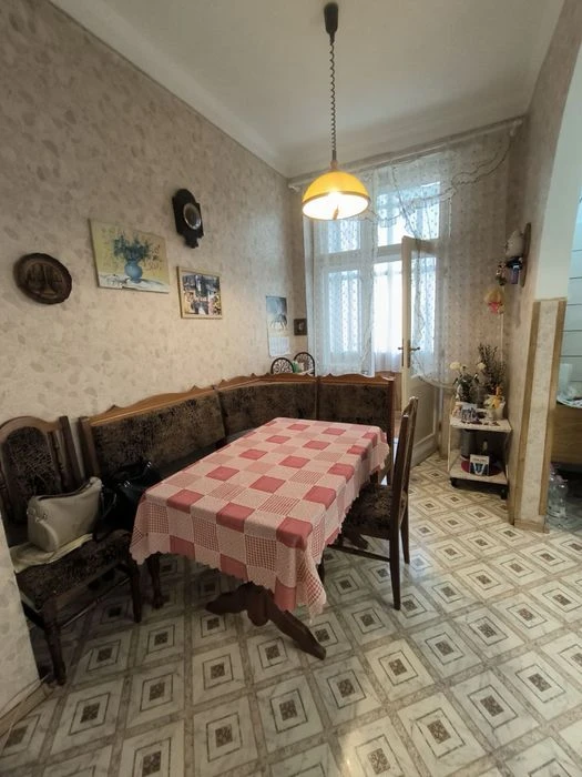 Продаж румунського люкса в р-ні вул.Кобилянської