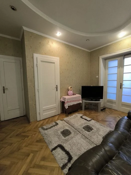 Продаж румунського люкса в р-ні вул.Кобилянської