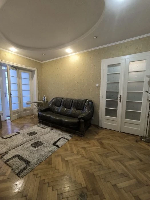 Продаж румунського люкса в р-ні вул.Кобилянської
