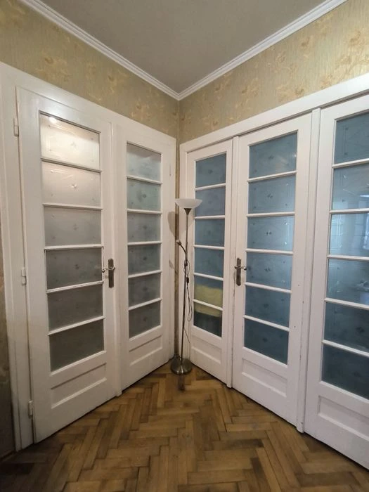 Продаж румунського люкса в р-ні вул.Кобилянської
