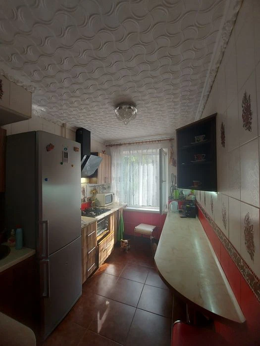 Продаєтся 3х.к Площадь перемоги
