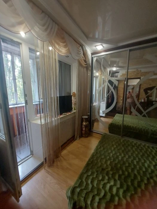 Продаєтся 3х.к Площадь перемоги