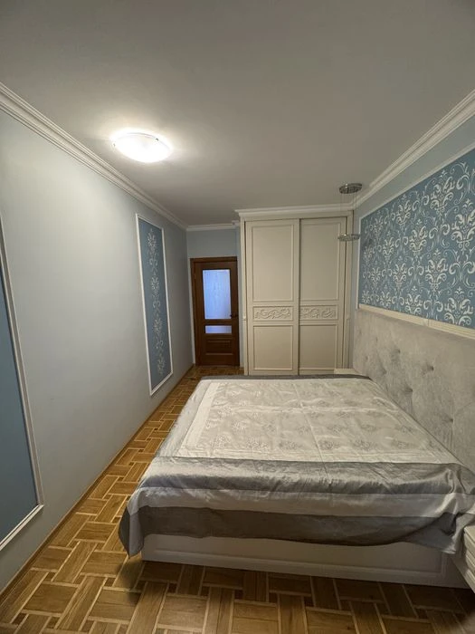Продам 2х ком в Приморском районе