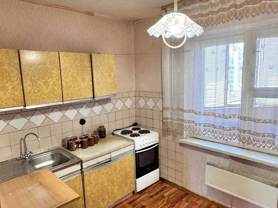 Квартира. Київ, Радунська вул.