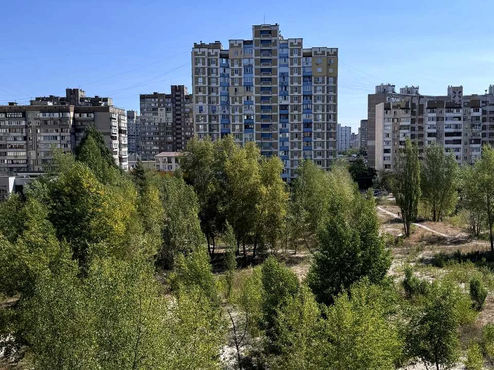 Квартира. Київ, Радунська вул.