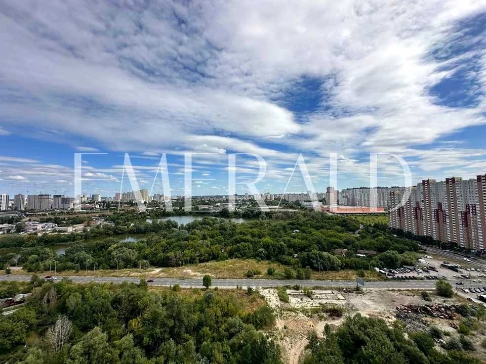 Квартира. Київ, Тепловозна вул.