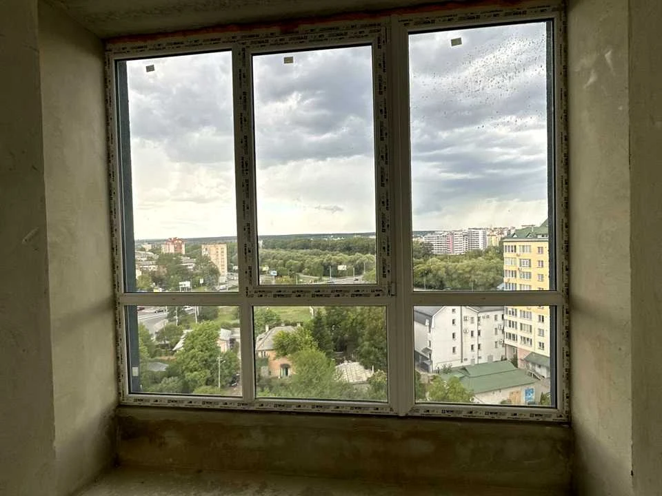 Квартира. Івано-Франківськ, Княгинин вул., (Будинок 10)