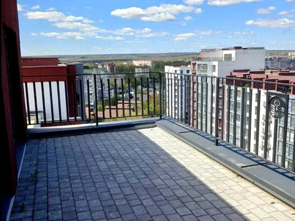 Квартира. Івано-Франківськ, Княгинин вул., (Будинок 28)