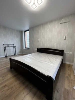 Оренда 1-кімнатної квартири 70 м², Берестейський, 66