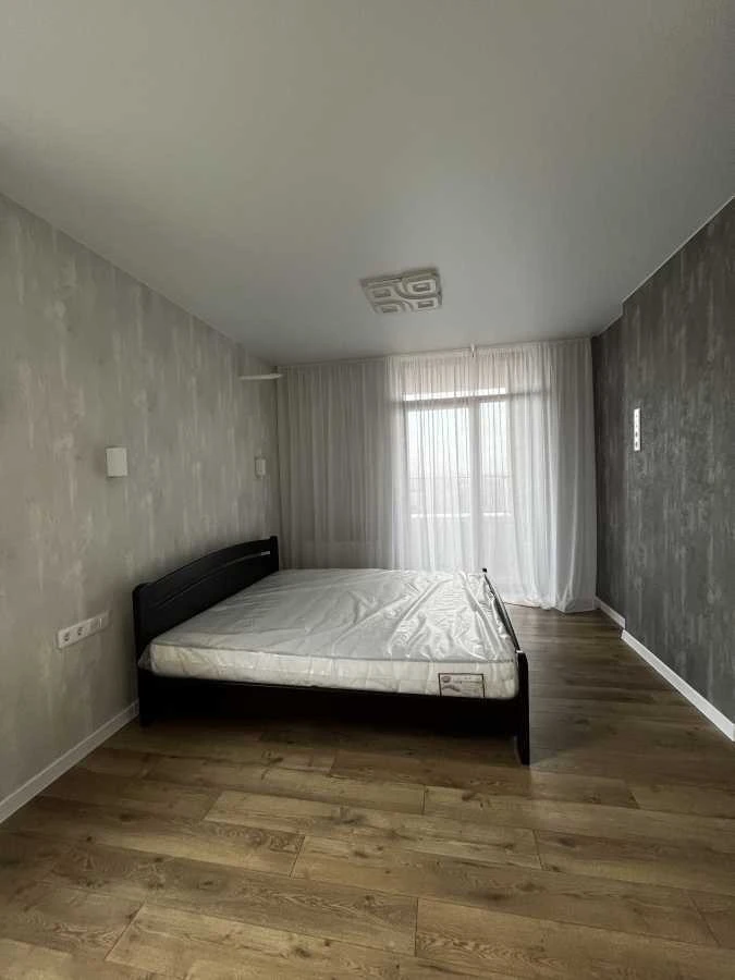 Оренда 1-кімнатної квартири 70 м², Берестейський, 66