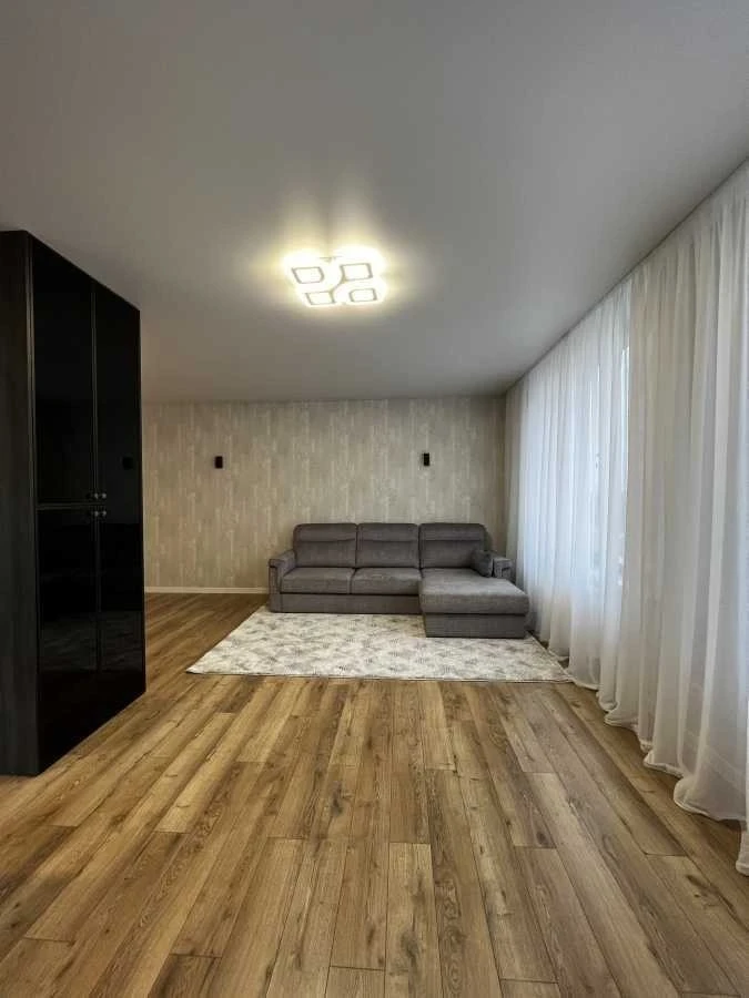 Оренда 1-кімнатної квартири 70 м², Берестейський, 66