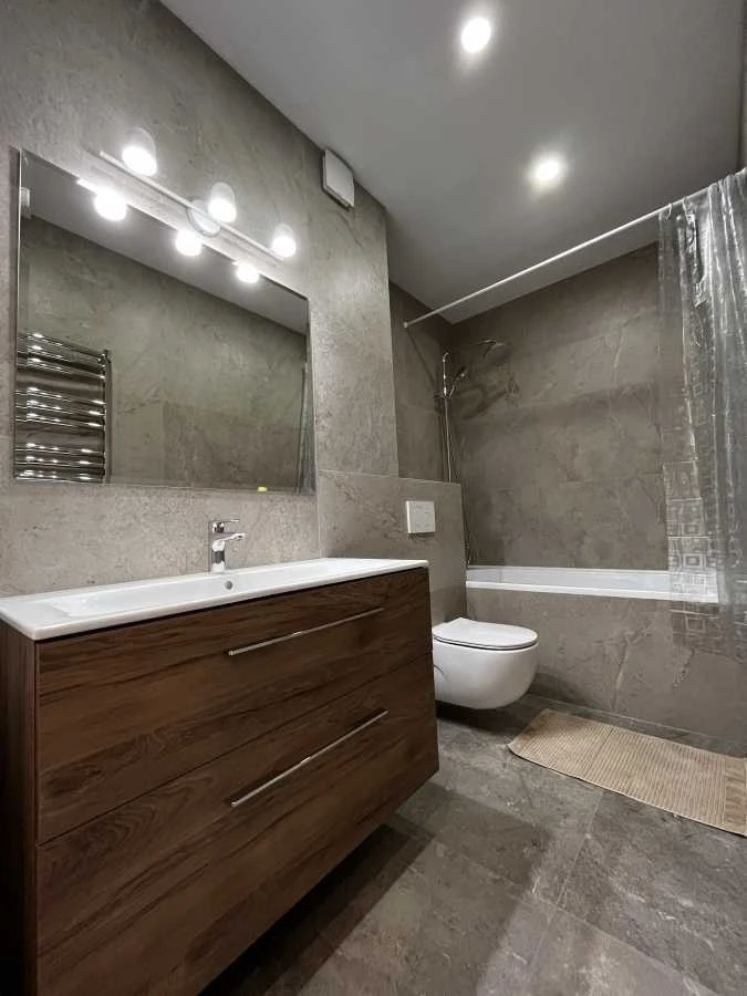 Оренда 1-кімнатної квартири 70 м², Берестейський, 66