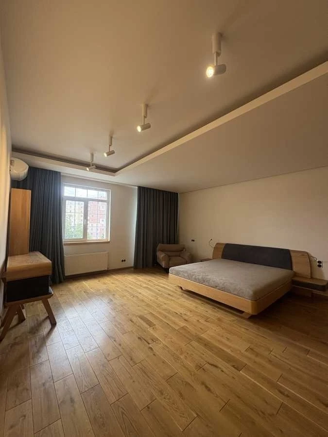 Оренда 1-кімнатної квартири 66 м², Дмитра Луценко вул., 6