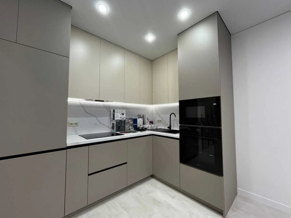 Оренда 2-кімнатної квартири 60 м², Михайла Максимовича вул.,