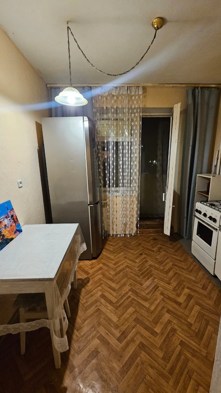 Оренда 1-кімнатної квартири 40 м², Прирічна вул., 17Г