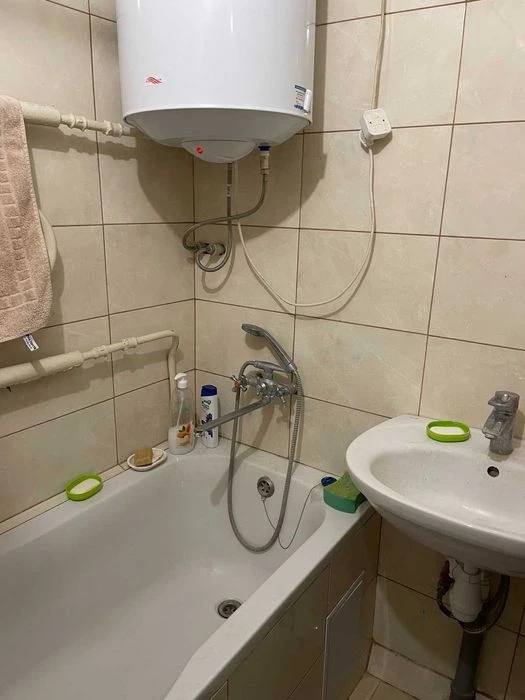 Продаж 3к. квартири.  Самий центр міста.