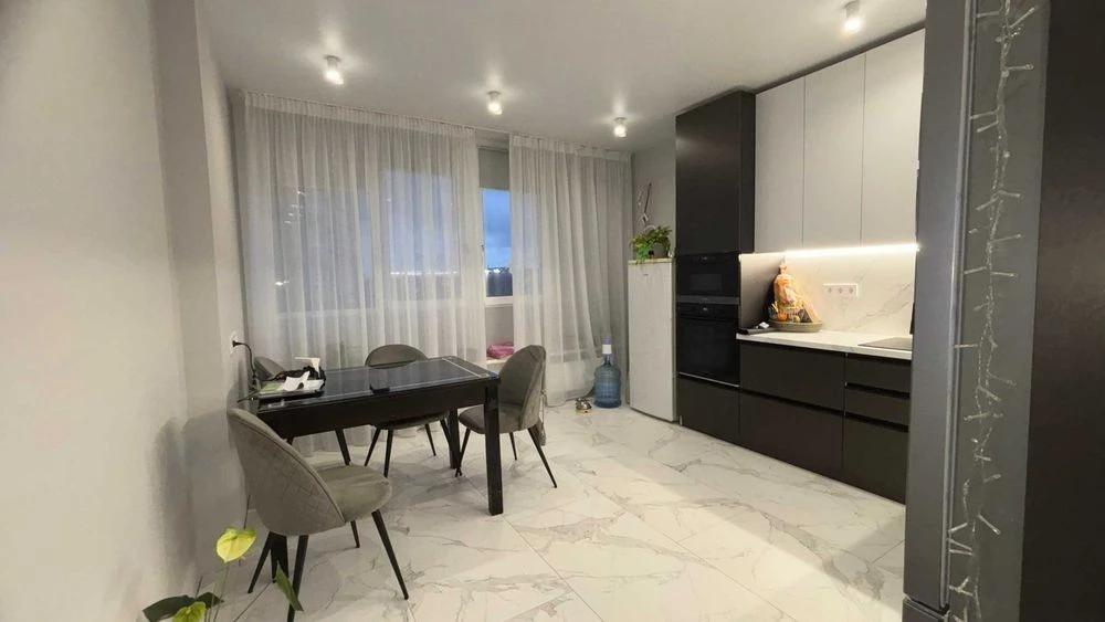 For sale, 2-room apartment, Kadetskyi gai 10, Medovyi residential complex