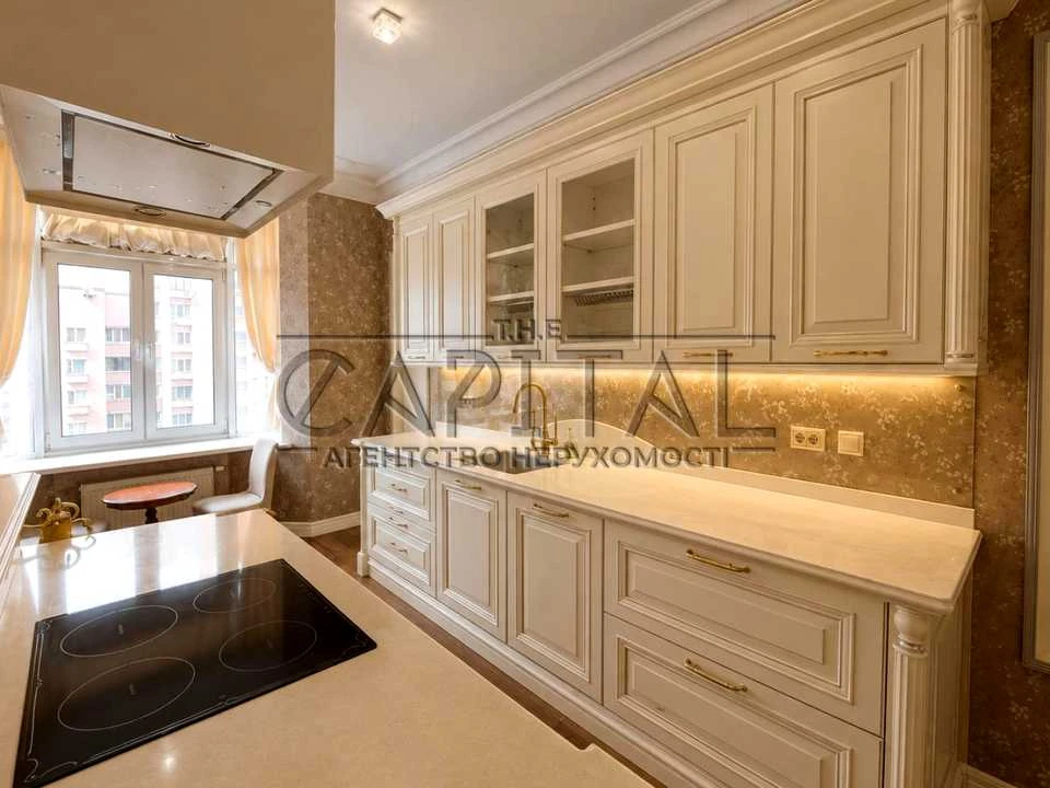 Apartment. Kyiv, Antonovycha St. (Gorky)