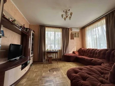 Продаж 2 поверхового будинку з окремим двором 274 м2 11 сот