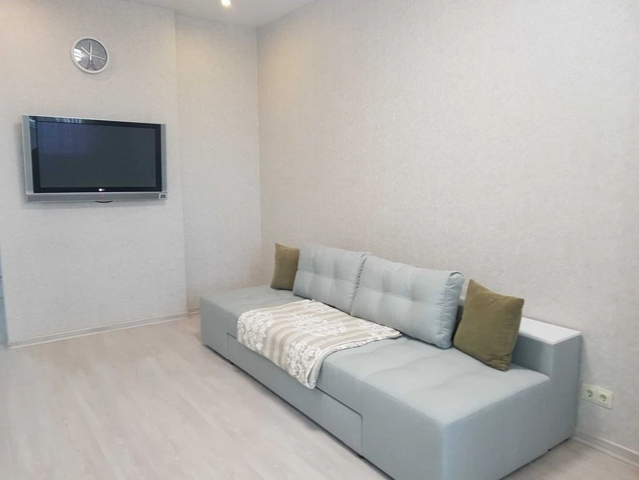 3-room apartment for sale, Kyrylo-Mefodivskaya 2, new building
