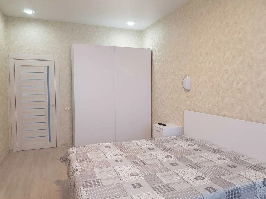 3-room apartment for sale, Kyrylo-Mefodivskaya 2, new building