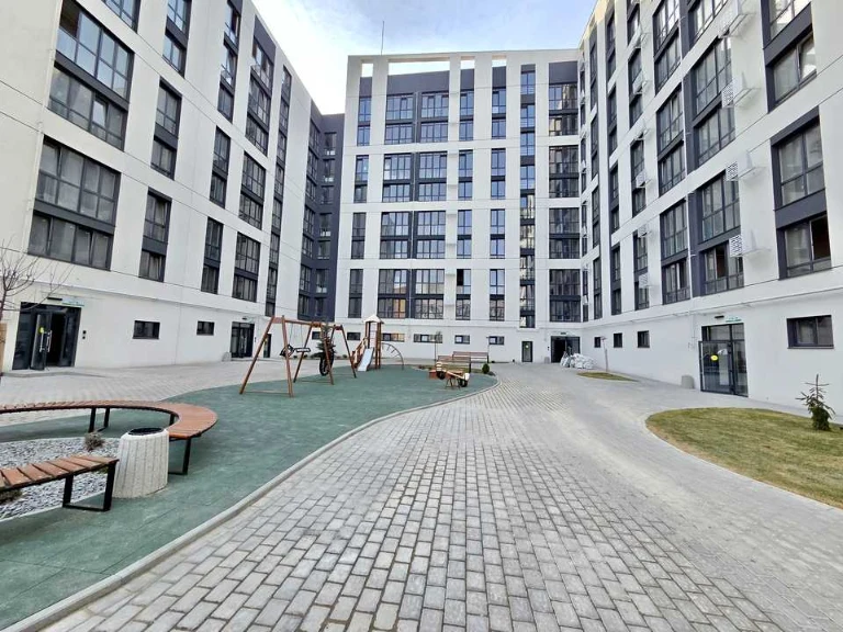 Квартира. Рівне, Данила Галицького вул., (Будинок)