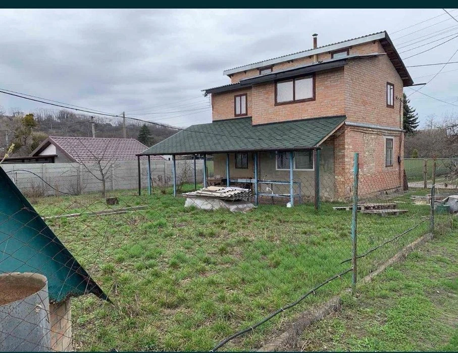 Дача на Вороніна в гарному стані