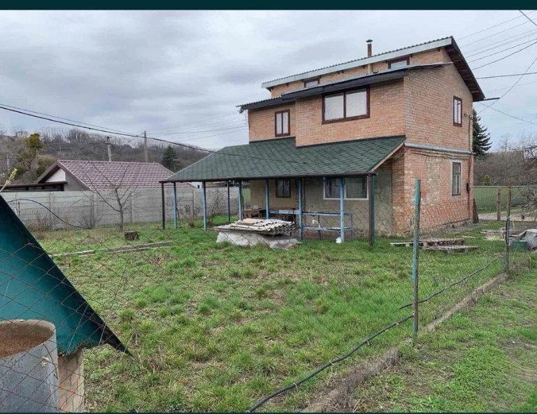 Дача на Вороніна в гарному стані