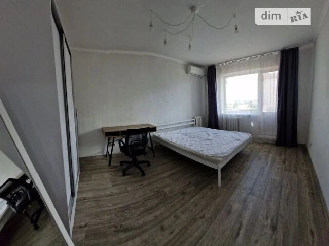 Довготривала оренда 2к квартири на вул. Левка Лук'яненка 3В