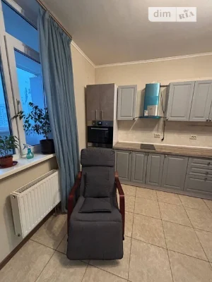 Довготривала оренда 1к квартири на вул. Саперно-Слобідська 2
