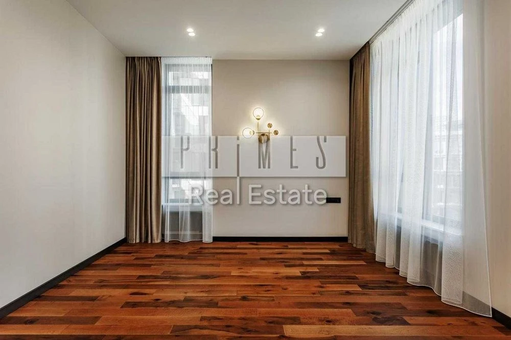 Продаж 4к квартири 125м3 ремонт TRIIINITY Василя Тютюнника 3