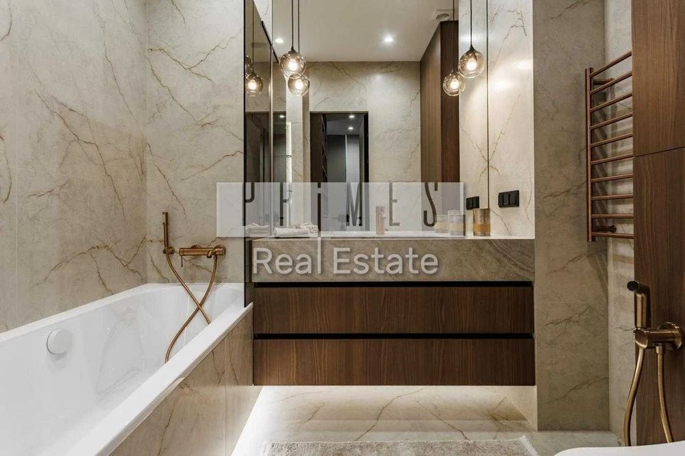 Продаж 4к квартири 125м3 ремонт TRIIINITY Василя Тютюнника 3