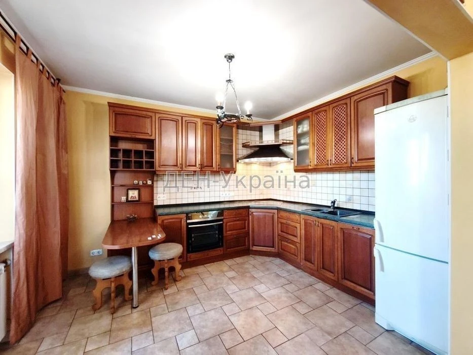 Spacious 3-room apartment near Lake Sonyachnoe. State programs "ok