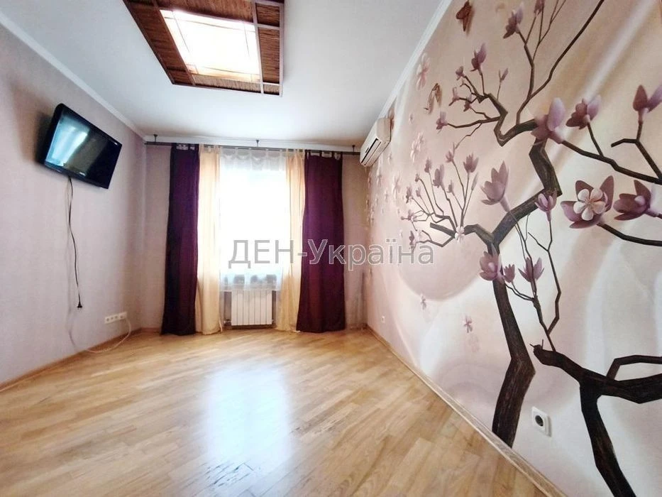 Spacious 3-room apartment near Lake Sonyachnoe. State programs "ok
