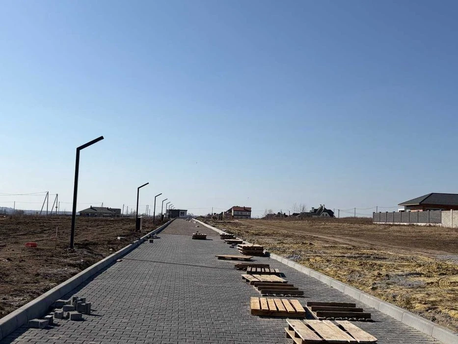 Кутова Ділянка на Щасливому з міськими мережами Газ