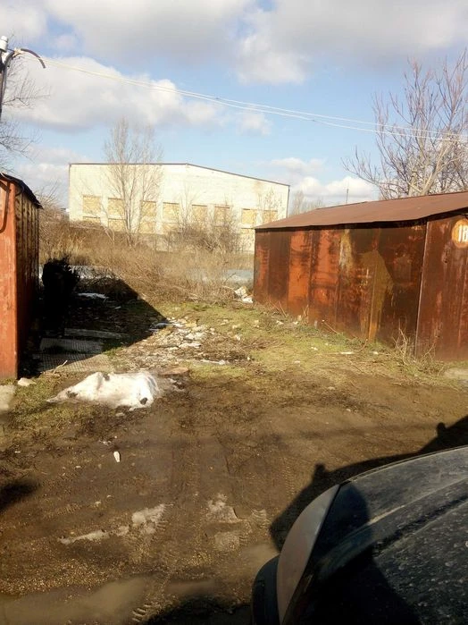 Продаю АГК "Нива" місце (41 кв.м.) під розміщення металевого