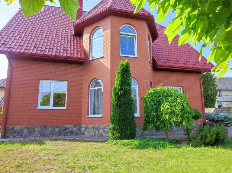 Ціну знижено! Продаж доброго будинку в Луцьку!