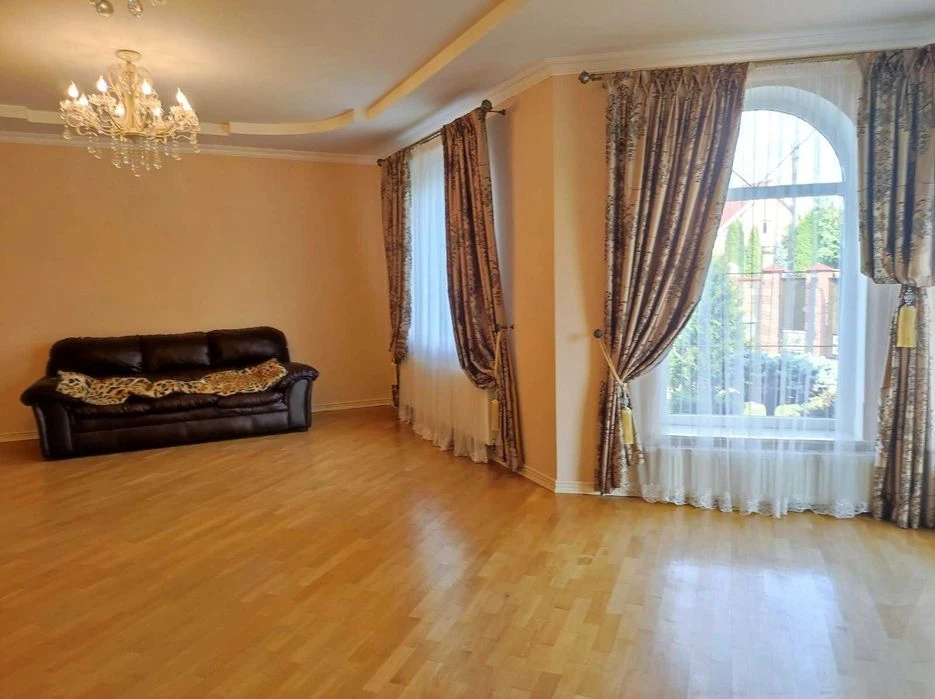 Ціну знижено! Продаж доброго будинку в Луцьку!