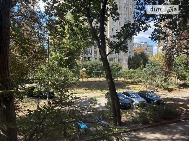 Довготривала оренда 2к квартири на вул. Буслівська 20, кв. 5