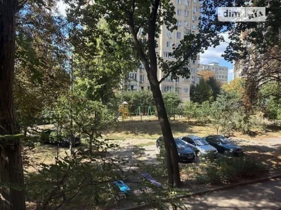 Довготривала оренда 2к квартири на вул. Буслівська 20, кв. 5