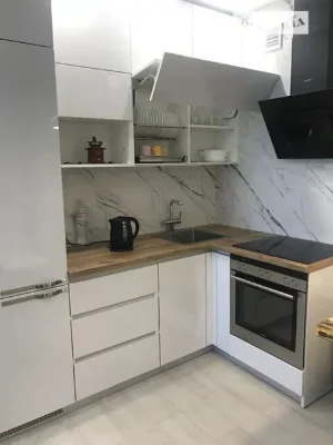 Довготривала оренда 2к квартири на просп. Берестейський 5В •