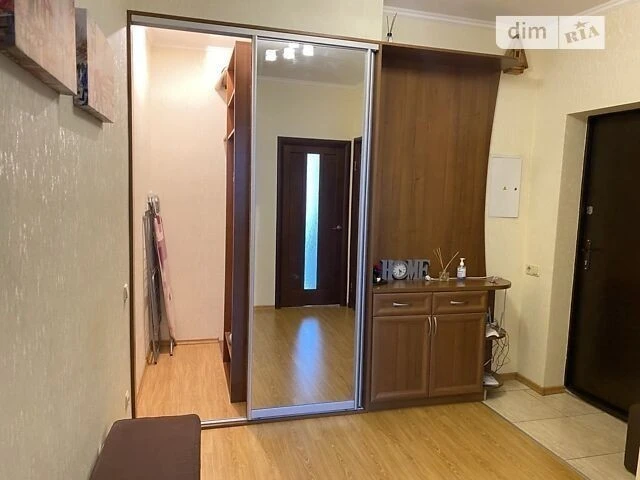 Довготривала оренда 1к квартири на вул. Ахматової Анни 22 •