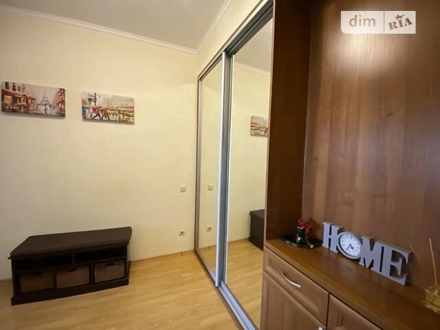 Довготривала оренда 1к квартири на вул. Ахматової Анни 22 •